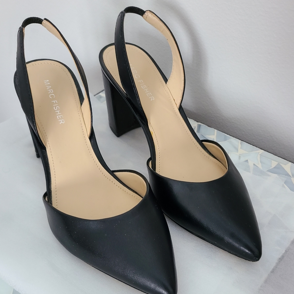 Marc Fisher Black Leather heel pumps. Size 8.5 Like New